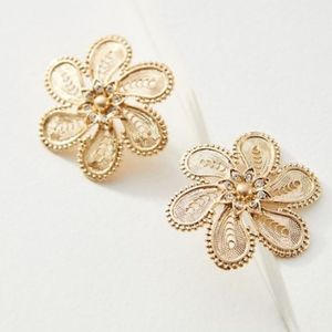 Anthropologie flower earrings NWT